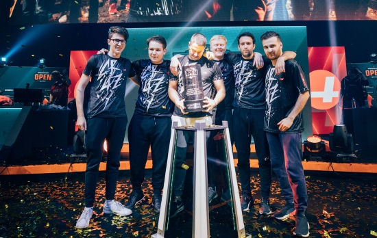 梦幻联赛资格赛：Pyw在最后时刻被压制， Shiro 的飞机猛烈爆炸，新 LGD Gaming 扳平了比分